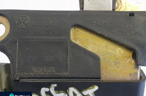 VW Passat B5 ZAMEK KLAPY BAGAŻNIKA sedan