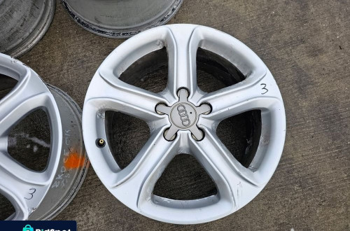 FELGA FELGI AUDI A4 A5 A6 7.5J R17 ET45 8K0601025BK