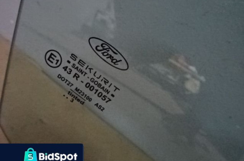 SZYBA DRZWI PRAWY PRZÓD FORD FOCUS MK2 KOMBI 04-07 NR1310