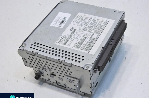 RADIO CD VOLVO V70 III 31328067