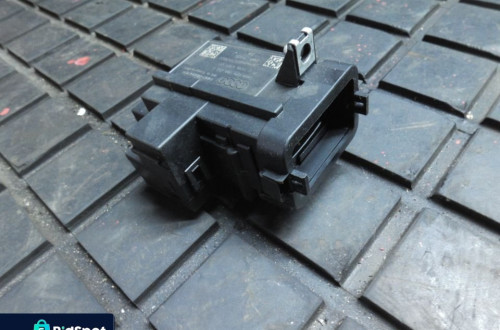 STACYJKA AUDI A4 B8 A5 8K0909131