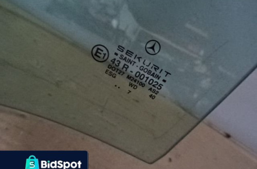 SZYBA DRZWI LEWY TYŁ MERCEDES W210 LIFT SEDAN NR1388