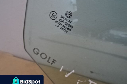 SZYBA DRZWI PRAWY TYŁ VW GOLF IV 5D HB NR1323