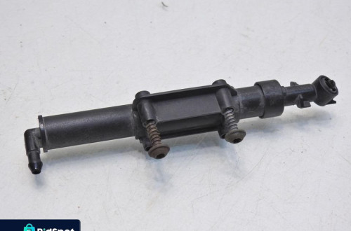 SPRYSKIWACZ LAMPY PRAWY VOLVO V70 III 1012653