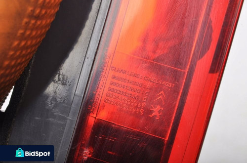 3008 II ŚWIATŁO LAMPA STOP STOPU 9688016380