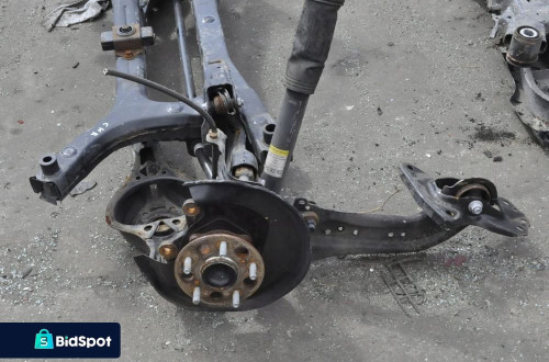 TOYOTA C-HR 1.8 ZAWIESZENIE BELKA TYŁ