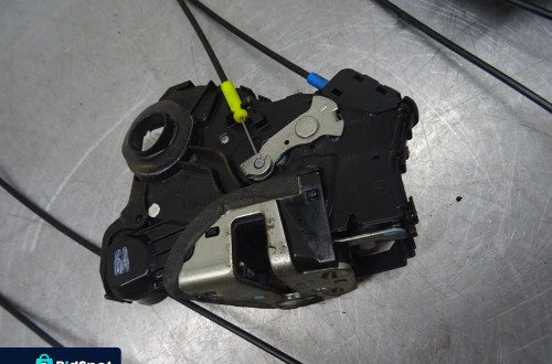 TOYOTA AURIS 06-09 1.4 D4D ZAMEK DRZWI PRAWY LEWY PRZÓD PRAWY TYŁ