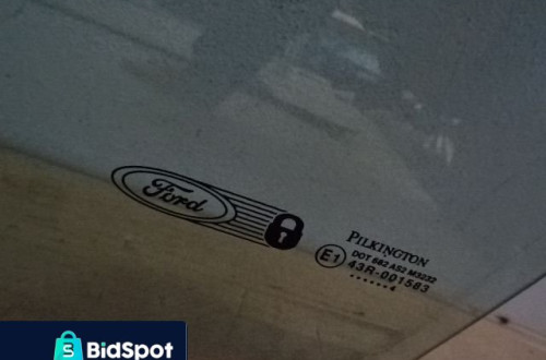 SZYBA DRZWI LEWY PRZÓD FORD FIESTA V HB 5D NR1102