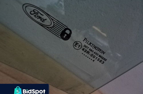 SZYBA DRZWI LEWY PRZÓD FORD FIESTA V HB 5D NR1102