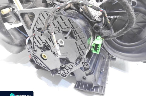 NAGRZEWNICA VOLVO V70 III P31332112