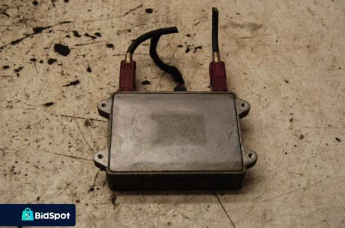 WZMACNIACZ ANTENY 8E0035456B AUDI A4 B7 A6 C6 8E0035456 8E0035456D