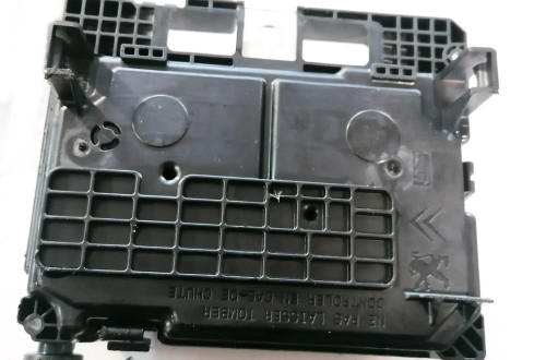 PEUGEOT 207 06r- 1.6 VTI SKRZYNKA BSM 9664997780