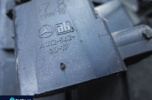 POTENCJOMETR GAZU MERCEDES W210 E KLASA 2.2A0125423317 POSIADAM 4 SZT