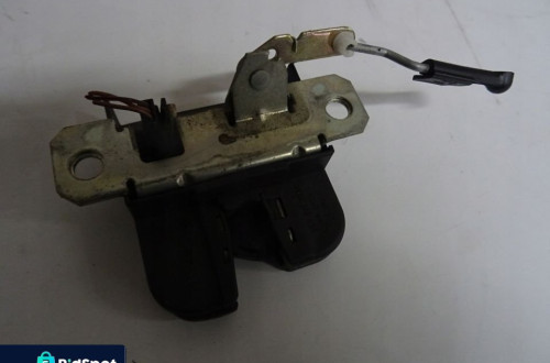 ZAMEK KLAPY VW POLO 9N 6Q6827505B