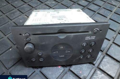 RADIO FABRYCZNE CD OPEL VECTRA C SIGNUM CDR2005 POSIADAM 3 SZT