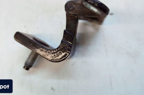 ZAWIAS KLAPY BAGAŻNIKA PRAWY LUB LEWY TYŁ AUDI A3 8V3 8V3827299