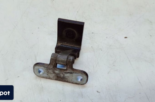 ZAWIAS KLAPY BAGAŻNIKA PRAWY LUB LEWY TYŁ AUDI A3 8V3 8V3827299