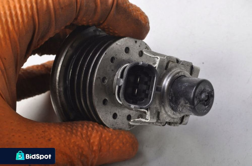 JAGUAR XE 2.0D WTRYSKIWACZ ADBLUE FX23-189E3-AB