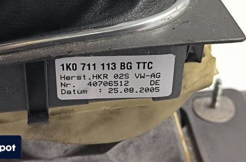 DŹWIGNIA ZMIANY BIEGÓW VOLKSWAGEN GOLF V 1K0711113BG
