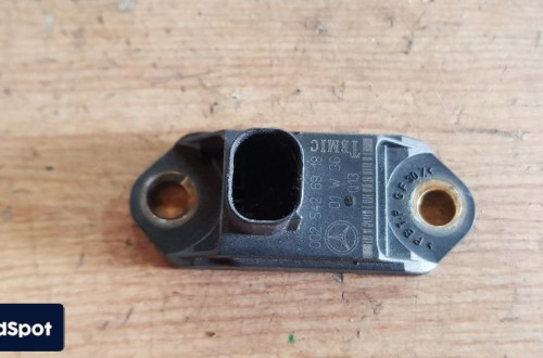 MERCEDES W 211 CZUJNIK UDERZENIA 0025426918