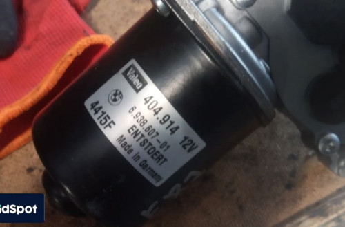 bmw 1 e87 silniczek wycieraczek prezod przedni 6938607