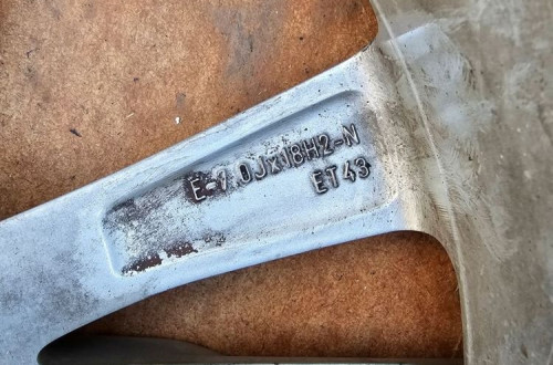 FELGA FELGI AUDI Q3 83A F3 ET 43 R18 83A601025K