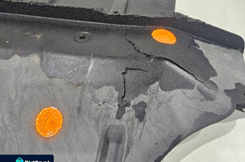 OSŁONA POD SILNIK PŁYTA AUDI Q7 4L 7L8825285