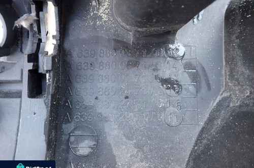 MERCEDES VITO II 2 W639 03-14 ZDERZAK TYŁ TYLNY PDC