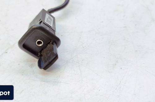 WEJŚCIE GNIAZDO AUX AUDI A4 B8 A5 Q5 8K0035474