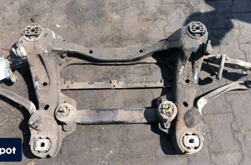 SANKI PRZEDNIE AUDI A8 D3