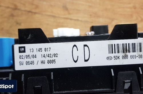 OPEL ASTRA H ZAFIRA B MODUŁ BSI SKRZYNKA BEZPIECZNIKÓW 13145017 CD