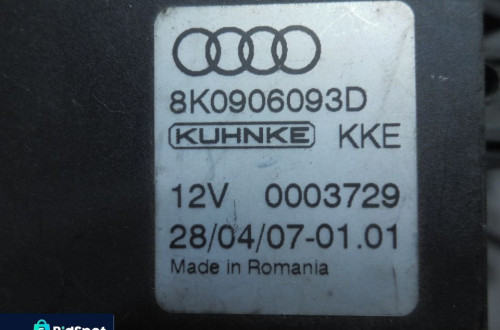 STEROWNIK POMPY PALIWA 8K0906093D A4 B8 A5 8T 3.2B