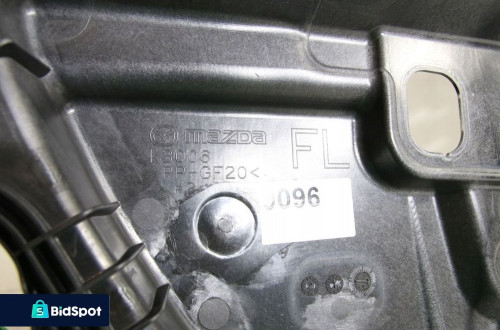 Drzwi wygłuszenie mocowanie podnośnika Mazda CX5 2