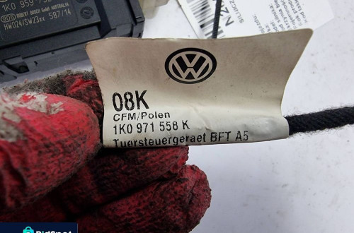 SILNICZEK SZYBY PP VOLKSWAGEN GOLF V 1K0959702K