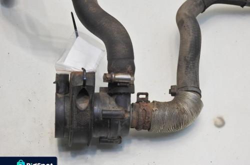 DODATKOWA POMPA WODY VOLVO V50 2.0 D 70205407