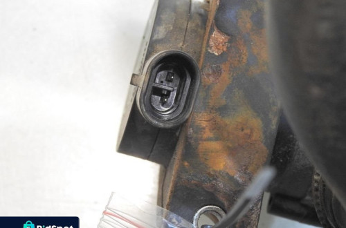 DODATKOWA POMPA WODY VOLVO V50 2.0 D 70205407