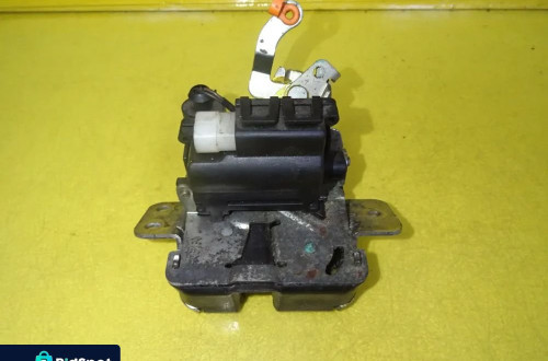 ZAMEK KLAPY BAGAŻNIKA MITSUBISHI COLT VI 2PIN 5D NR56