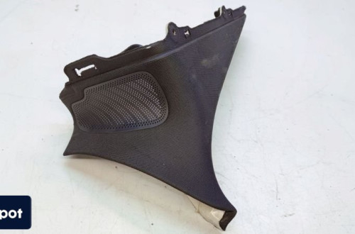 OSŁONA SŁUPKA BAGAŻNIKA LEWA AUDI A7 S LINE CZARNA 4G8867245A JY1 B&O