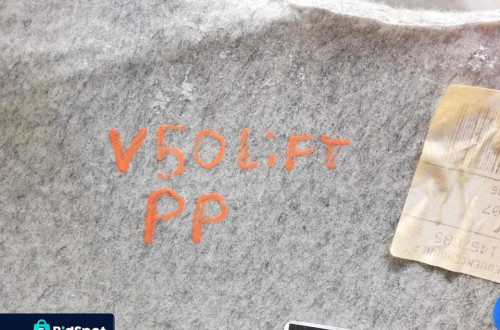 DYWAN WYKŁADZINA PRAWY PRZÓD VOLVO V50 LIFT