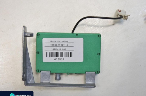 WZMACNIACZ ANTENY VOLVO V70 II 9459222