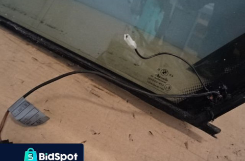 SZYBA KAROSERYJNA LEWY TYŁ BMW E34 KOMBI NR9