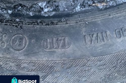 Para opon zimowych zimówki 180/60 R15 Continental 2 SZTUKI