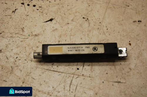 WZMACNIACZ ANTENY 5L6035577A SKODA OCTAVIA II LIFT AUDI SEAT 5L6035577