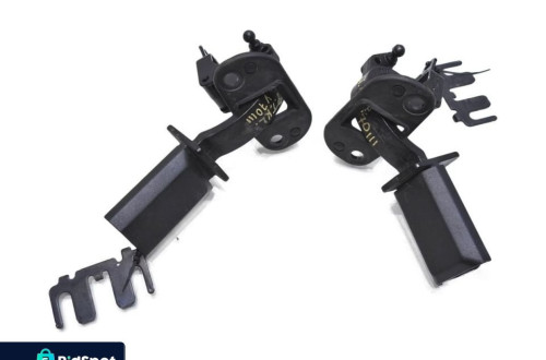 ZAWIASY KLAPY VOLVO V70 III 31218425