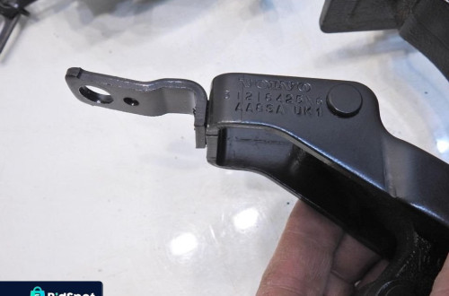 ZAWIASY KLAPY VOLVO V70 III 31218425