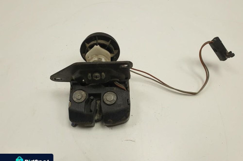 Fiat Punto II ZAMEK TYLNEJ KLAPY BAGAŻNIKA