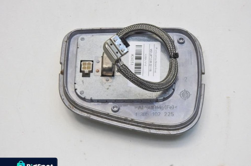 PRZETWORNICA XENON VOLVO V50 LIFT 1307329209