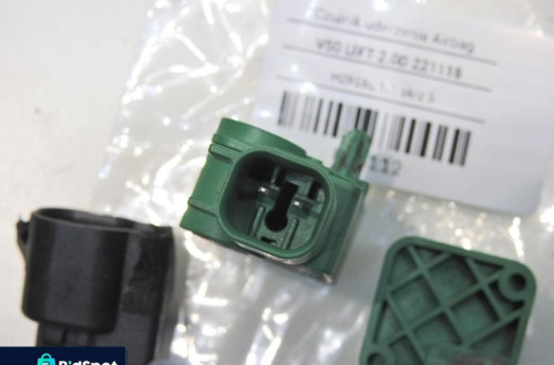 SENSOR UDERZENIA VOLVO V50 LIFT 30775521