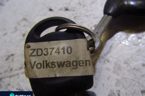 STACYJKA Z KLUCZYKIEM VOLKSWAGEN GOLF 4