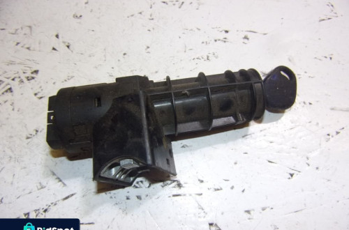 STACYJKA Z KLUCZYKIEM FIAT PUNTO 1